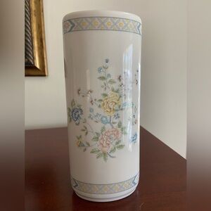 🖤 Beautiful GORHAM OVAL CHERRY WOOD FLOWER VASE FOR THE DANBURY MINT 8"